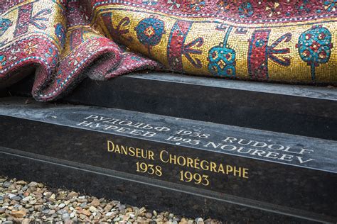 Rudolf Nureyevs Grave Sainte Geneviève Des Bois Russian C Flickr