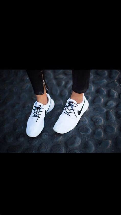 how to clean white roshes