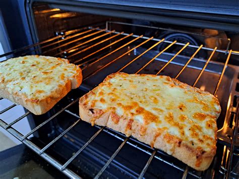Cheese on Toast - Dining and Cooking