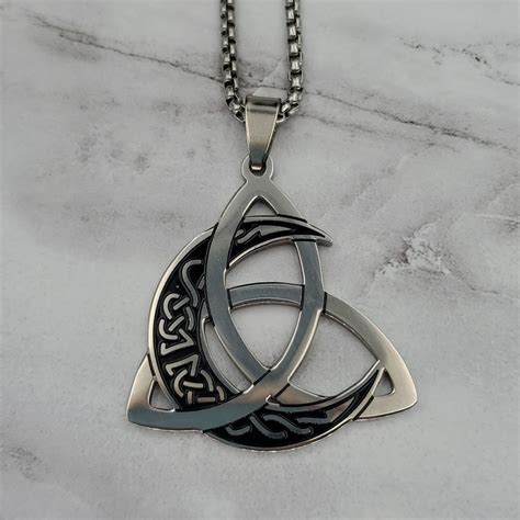 Celtic Trinity Knot Moon Silver Tone Pendant Neckla Gem