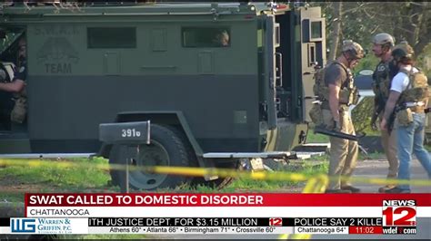 Swat Responds To Barricaded Suspect Youtube