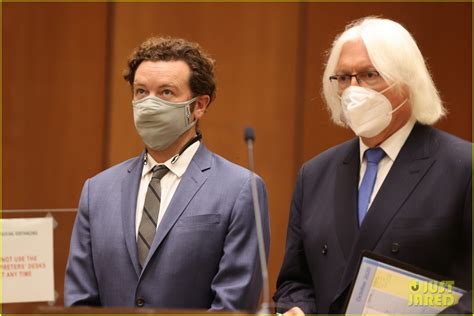 A Masked Danny Masterson Appeared in Court for Rape Charges: Photo 4484755 | Danny Masterson ...