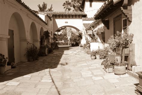 The Artists’ Village – 5 Minutes with Joe