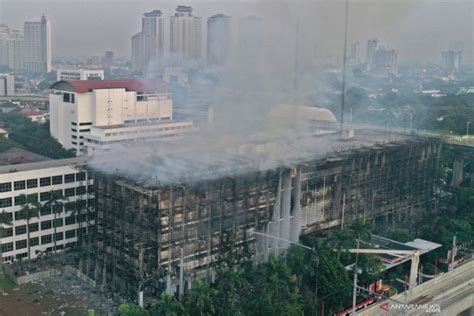 Kebakaran Gedung Kejagung Ri Masih Dalam Tahap Pendinginan Antara