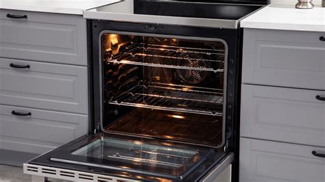 Hisense Hbe3501cps Range Review An Affordable Electric Oven Reviewed