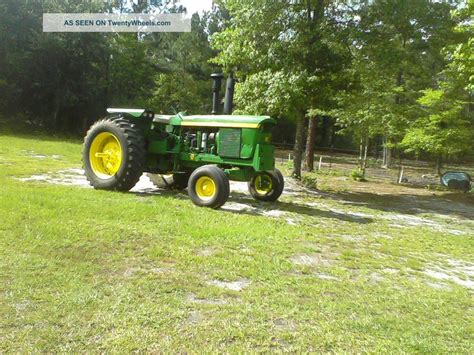 John Deere 4520