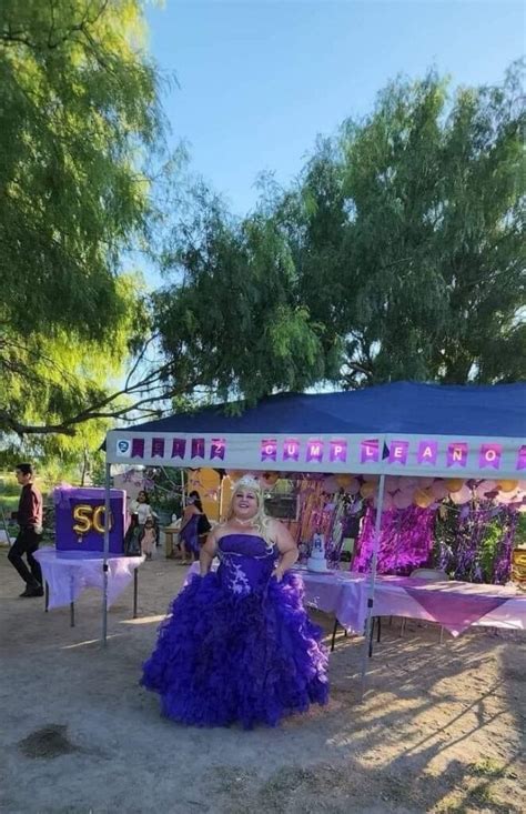 Mujer cumple 50 años y festeja vestida de quinceañera Visitala Radio