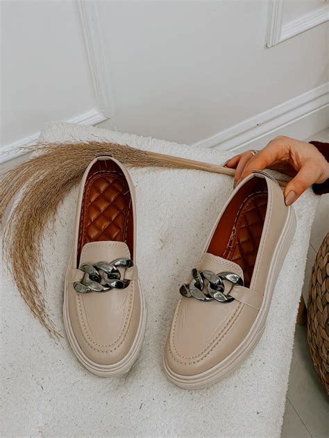 Nude Cilt Drewe Zincir Detay Kadın Loafer
