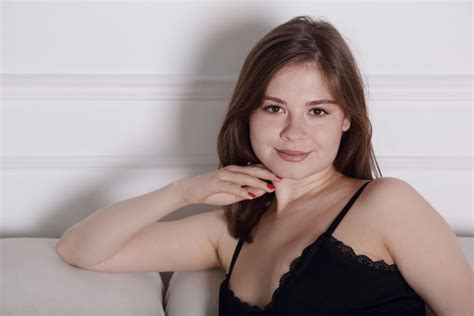 Amateur Girl SexArt Slip It Off Kira Rami High