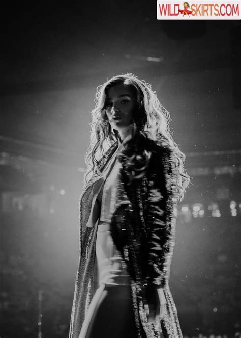 Hailee Steinfeld Hailee Steinfeld Haileesteinfeld Nude OnlyFans Instagram Leaked Photo 640