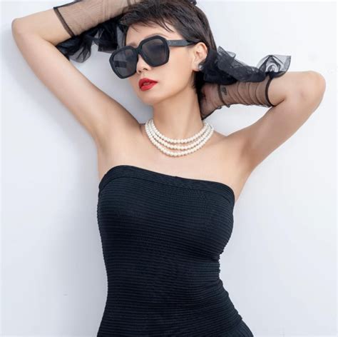 M V Hot Nh T L Ng B Ng Tranh Th Khoe Body Sexy Chi N T Tr C Ng Y Do N H I My Sinh