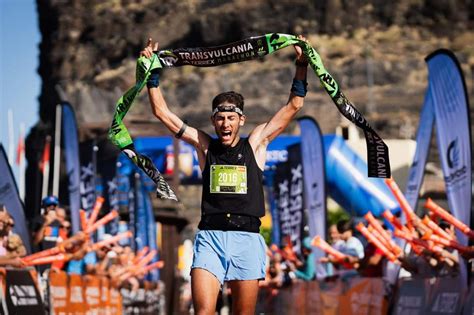 Fran Anguita Bayo gana la maratón Transvulcania Adidas Terrex El