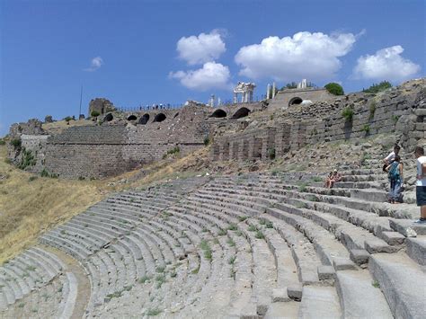 Bergama Antik Tiyatro Nerede Nasıl Gidilir Yorumlar