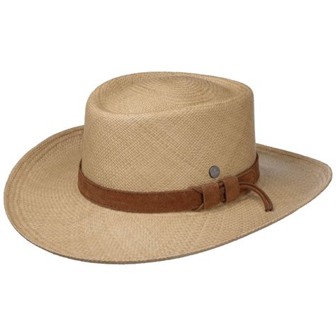 panama hat on women 1