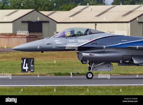 Belgian Air Komponente General Dynamics f-16 AM FA-84 Stockfotografie ...