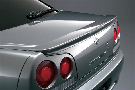 Skyline And Skyline GT R Undergo Minor Model Change