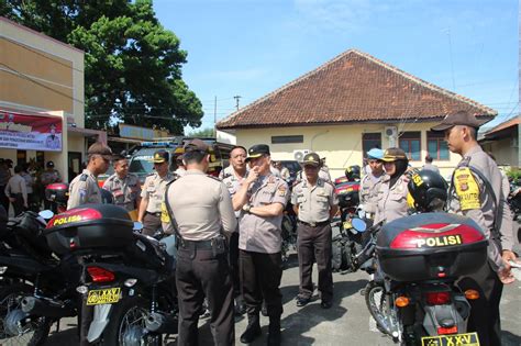 Karo Sarpras Dan Dir Binmas Polda Lampung Lakukan Pemeriksaan Di Polres