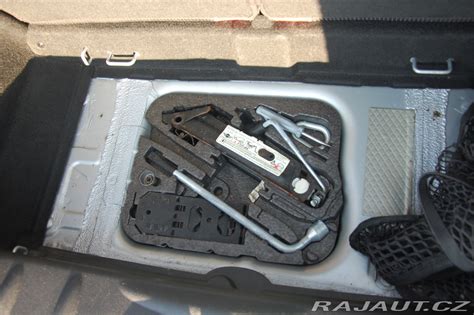 Mini Cooper Cooper 1,6D, typ R56 2007