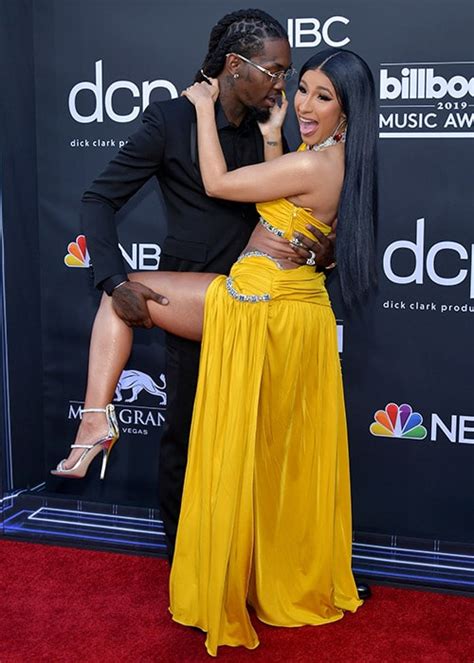 Cardi B Posts Nude Photo Backstage At Billboard Music Awards Extra Ie