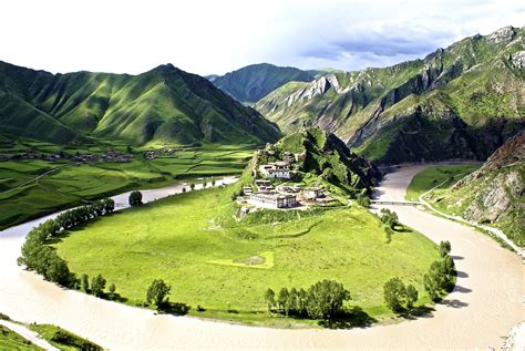 Nangchen - The Land of Snows