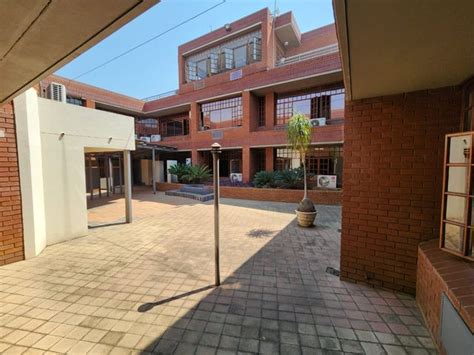 1552m² Office For Sale In Pretoria Garsfontein Road Ashlea Gardens