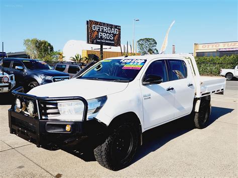 TOYOTA HILUX GUN126R SR CAB CHASSIS DOUBLE CAB 4DR SPTS AUTO 6SP 4X4