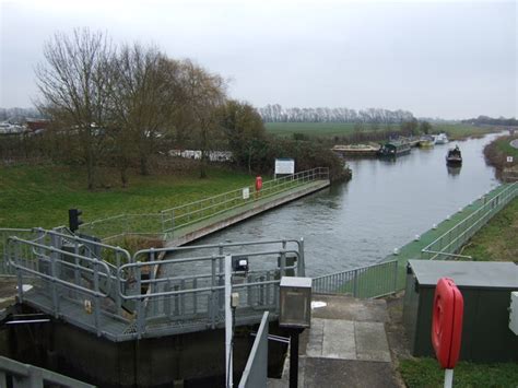 Lock On The River Great Ouse Earith © Jthomas Cc By Sa20