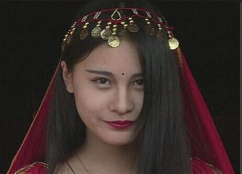 Hot girl 2 5 triệu follow lộ ảnh chưa qua photoshop khiến fan thất vọng tràn trề Sống ảo quá