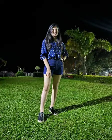 Mugdha Agarwal Top 15 Hot Pics And Photo