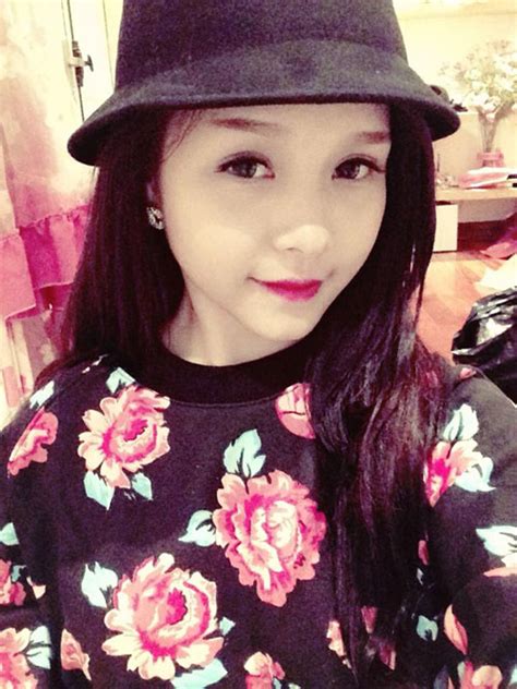 C C Hot Girl X I U T Ng N I Ti Ng V Gi U C Nh B N Qu N O Gi Ra Sao