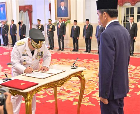 Foto Presiden Jokowi Lantik Edy Nasution Sebagai Gubernur Riau