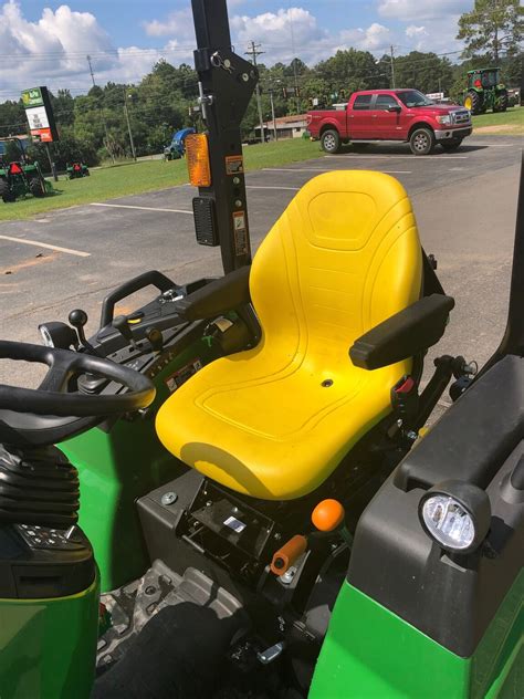 2024 John Deere 2032R Compact Utility Tractors Cairo GA