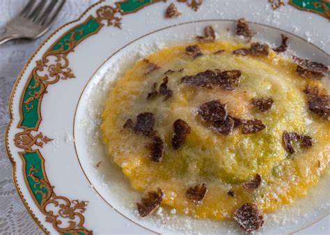 Egg Yolk Ravioli Uovo In Raviolo Recipes Tina S Table