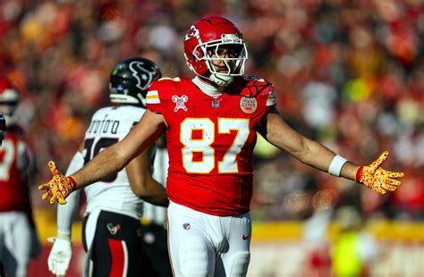 NFL Makes Travis Kelce Announcement Before Chiefs-Broncos Game - Athlon
