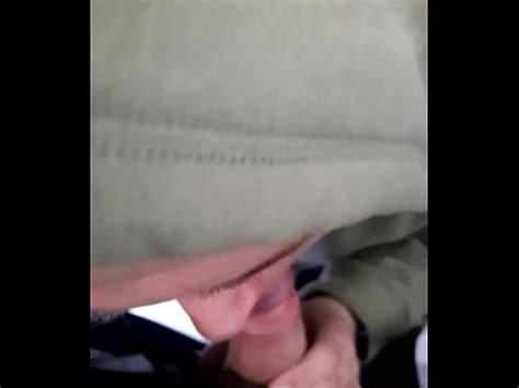 Mi Primera Experiencia Con Una Mamada En El Ba O De Un Centro Comercial Xvideos