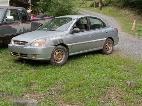 2005 Kia Rio · Sedan 4D - Cars & Trucks - Castlewood, Virginia
