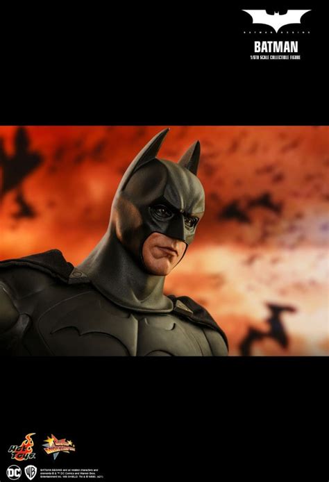 Batman Aus Dem Blockbuster Batman Begins Von Hot Toys MMS595