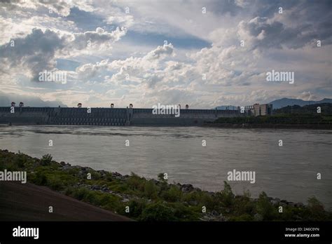 Three gorges dam construction hi-res stock photography and images - Alamy