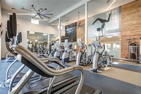 Stoneridge Apartments 6250 Stoneridge Mall Rd Pleasanton Ca Rentcafe