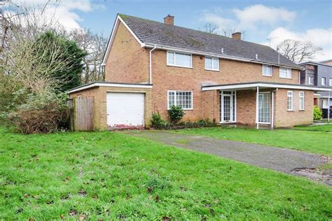 Rowlett Road Corby Nn17 3 Bedroom Semi Detached House For Sale