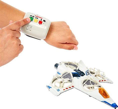 Hot Wheels Rc Mattel Disney And Pixar Lightyear Spaceship With Buzz Lightyear Action Figure