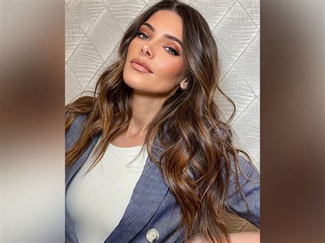 Pregnant Ashley Greene Poses Nude In Latest Maternity Shoot ThePrint ANIFeed