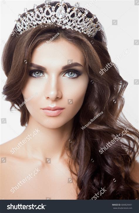 Brunette Girl Long Wavy Hair Beautiful Stock Photo 684829441 Shutterstock