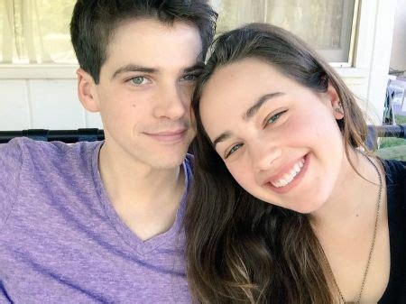 Mary Mouser Biography- Dating Life Of A Wealthy American Actress