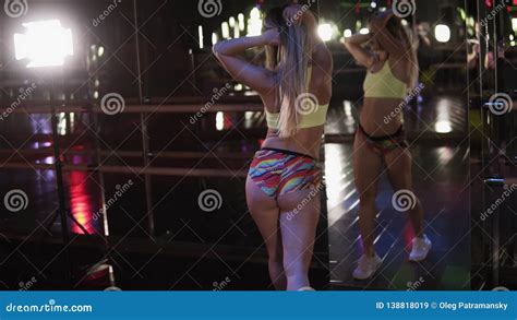 Long Haired Girl Shaking Her Dancing Twerk In Studio Blonde Shaking Booty Dancing Twerk In