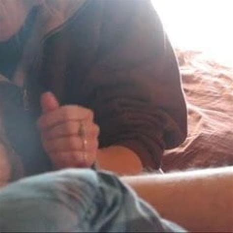 Girl Agreed To Give Me A Quick Handjob Porn Bb Xhamster Xhamster