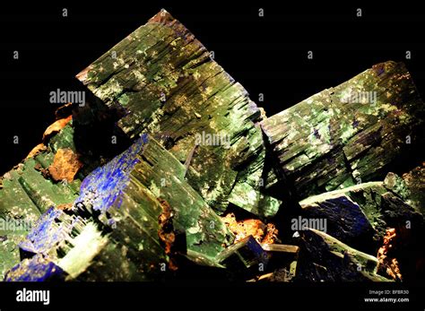 Azurite and Malachite, copper carbonate Cu3(CO3)2(OH)2, CuCO3.Cu(OH)2 Stock Photo - Alamy