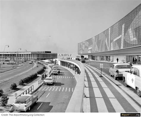 The History of JFK Airport: The American Airlines Terminal - A VISUAL ...