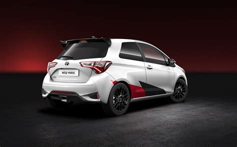 La Toyota Yaris 2017 Change Sa Poupe Et Passe Au Sport Avec Vidéo