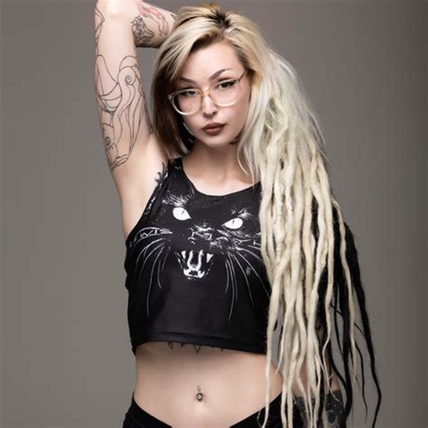 Angry Pussy Crop Lewis Mayhem